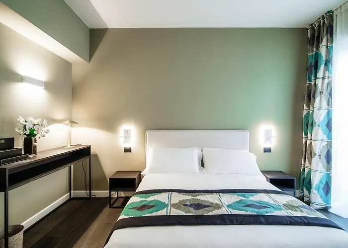 In Centro Luxury 招待所 4*