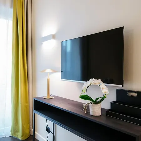 Guest house In Centro Luxury Como